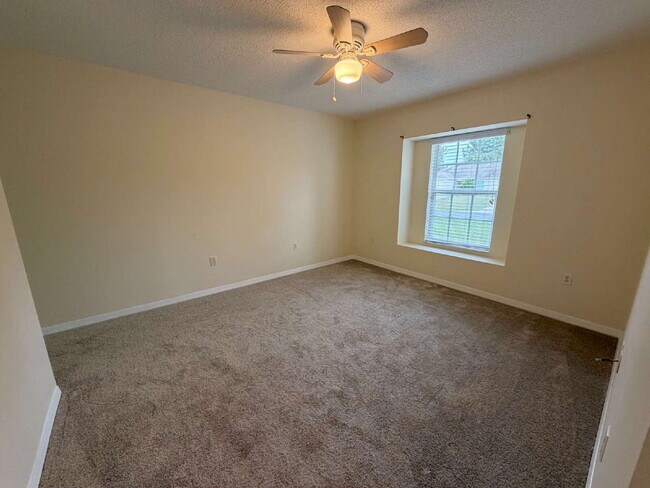 Foto del edificio - 10297 Hemlock St