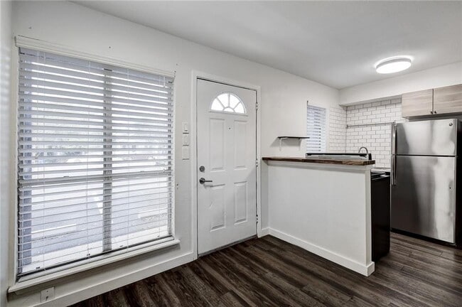 Foto del edificio - 4111 Avenue A