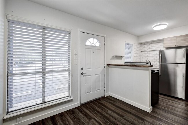 Building Photo - 4111 Avenue A