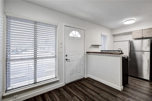 Building Photo - 4111 Avenue A