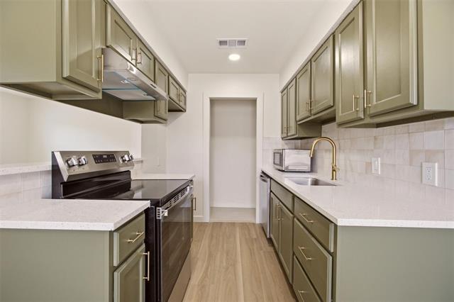 Foto del edificio - 908 Isbell Rd