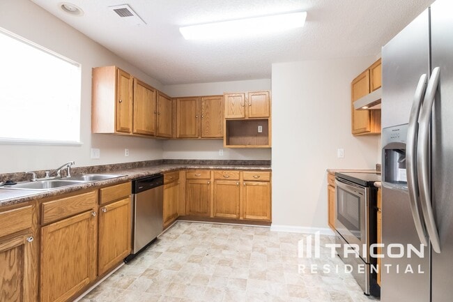 Building Photo - 207 Denby Cir