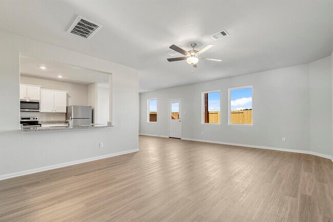 Building Photo - 8215 Burnt Orchid Dr