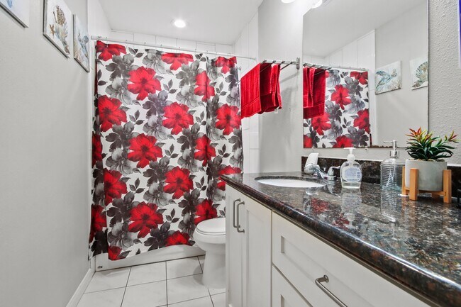 Foto del edificio - 5302 Treaschwig Rd