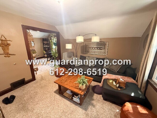Foto del edificio - 1333 W James Ave