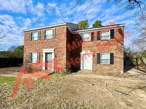 Building Photo - 1742 E Holmes Rd