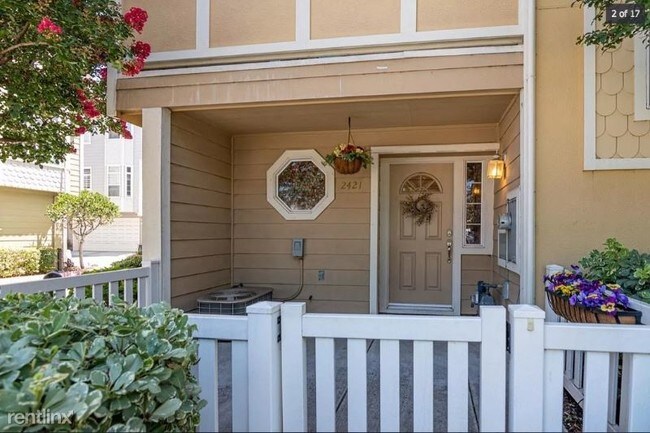 Foto del edificio - 3 br, 2.5 bath Townhome - 2421 Falk Ct
