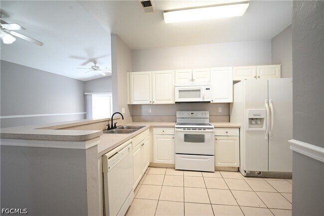 Building Photo - 15433 Bellamar Cir