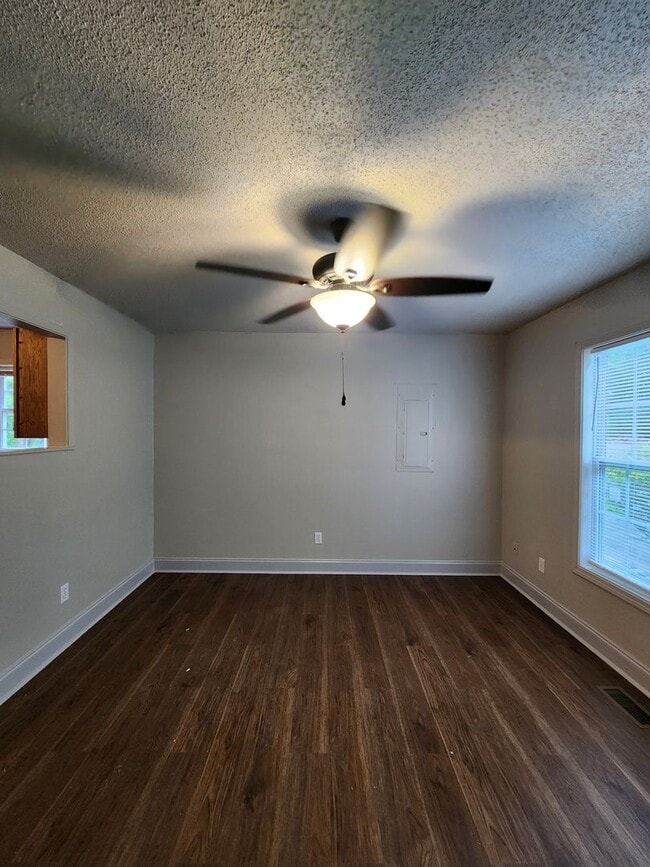 Building Photo - Arden Rental
