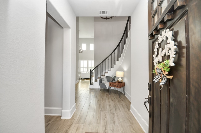 Building Photo - 8119 Messina Mount Dr