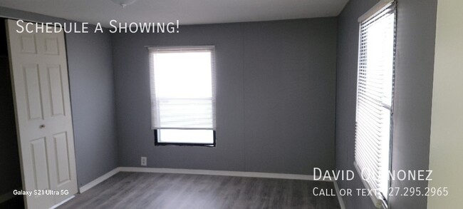 Building Photo - 124 Primrose Ln