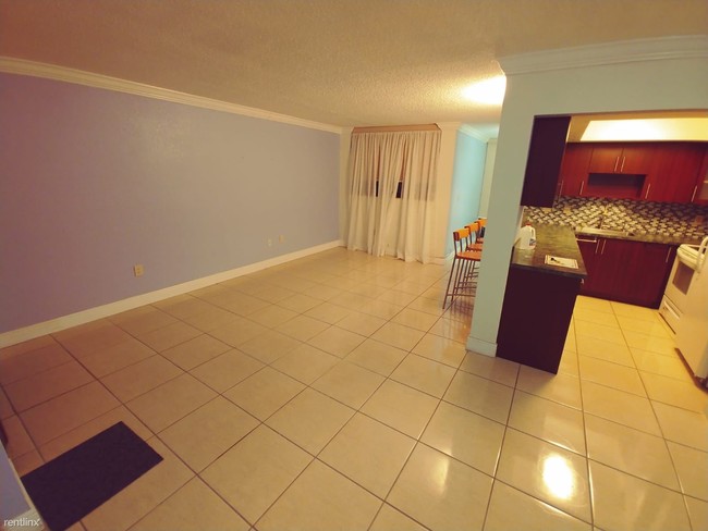 Foto del edificio - 9400 W Flagler St