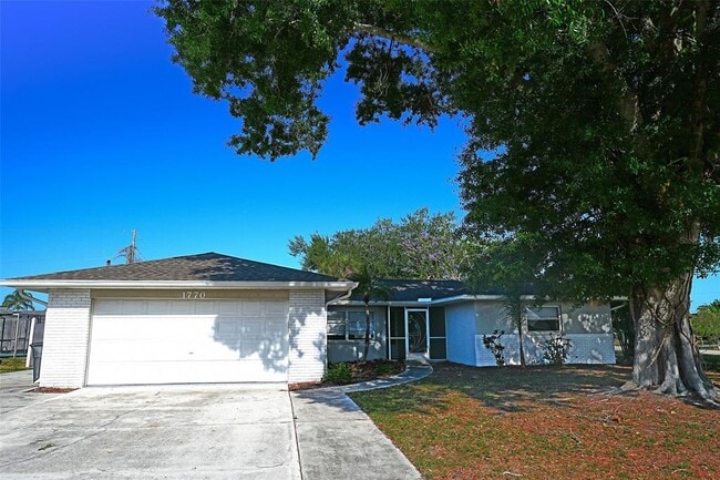 Building Photo - 1770 Elm Dr