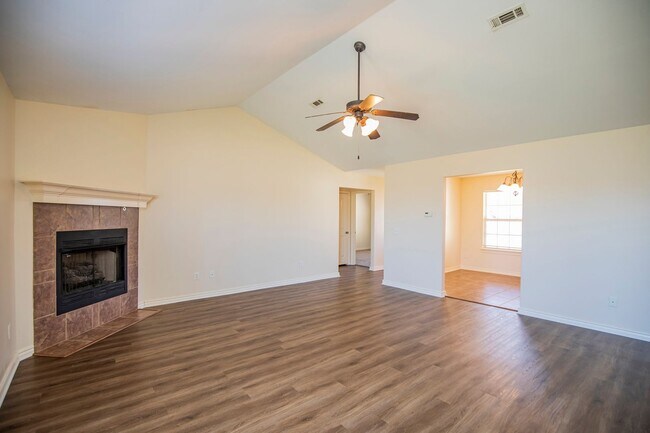 Foto del edificio - ***541 Tamarron Drive***