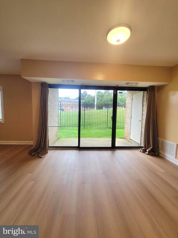 Building Photo - 6300 Hil-Mar Dr