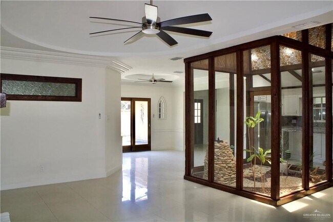Foto del edificio - 6916 N 30th St