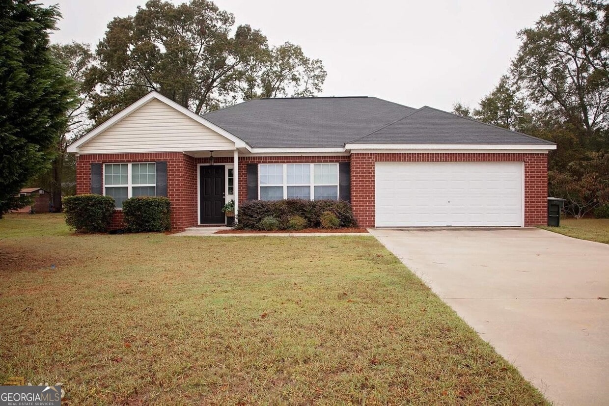 9021 Whispering Pines Blvd, Statesboro, GA 30458 House Rental in