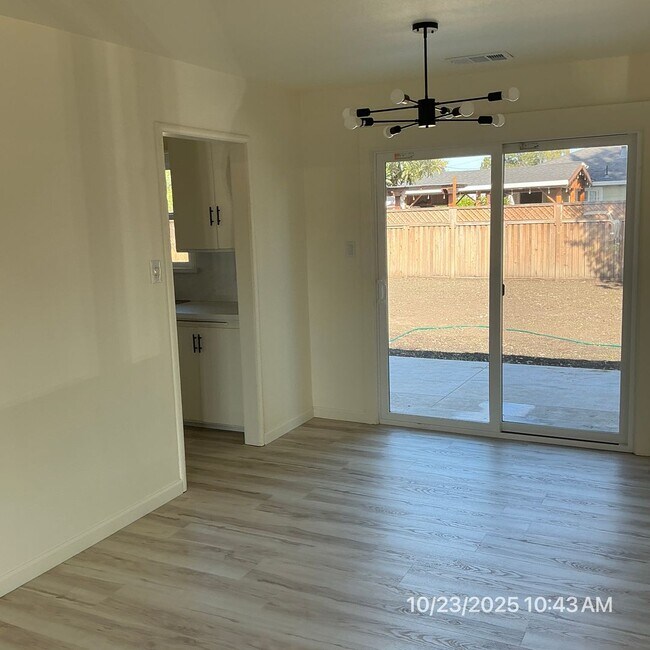 Foto del edificio - Refreshed 3 Bedroom