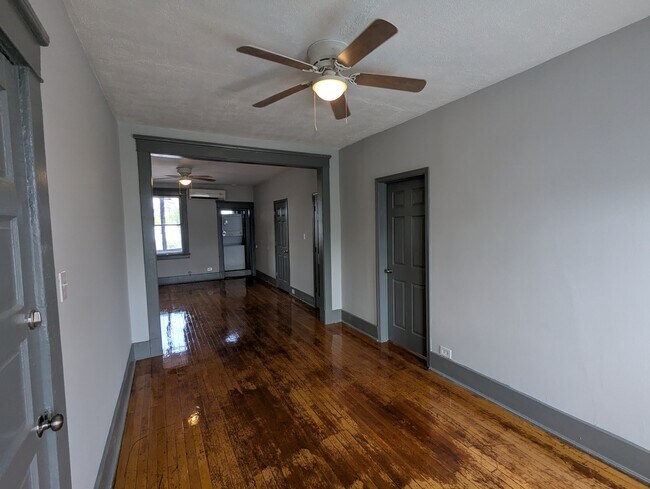 Foto del edificio - 2914 Idlewood Ave