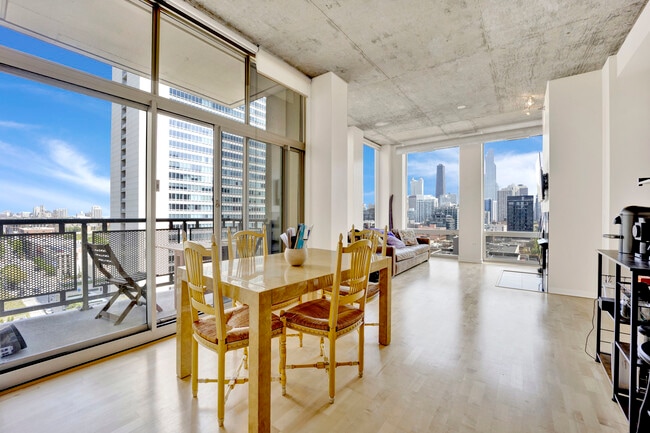 Building Photo - 700 N Larrabee St