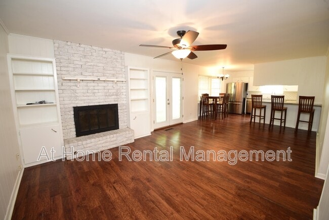 Building Photo - 1608 S 1st Pl