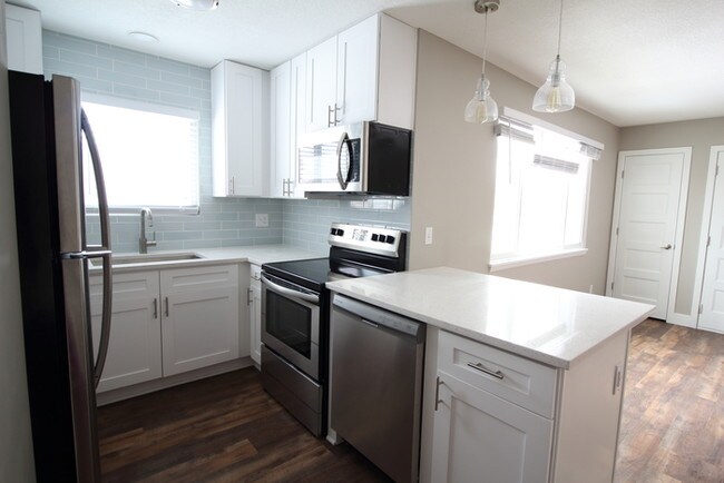 Foto del edificio - 6020 Metcalf Ln