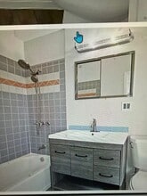 Building Photo - 9862 Dewey Dr