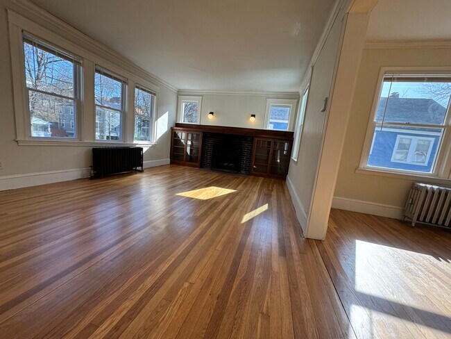 Foto del edificio - 32 Whittemore Rd