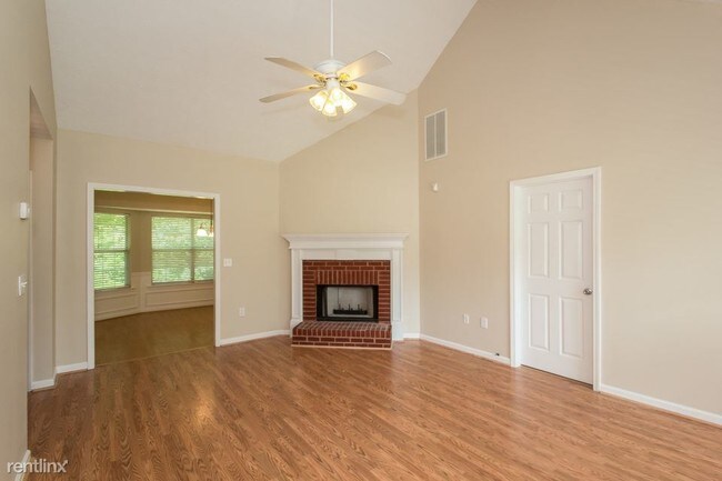 Building Photo - 265 Overlook Dr