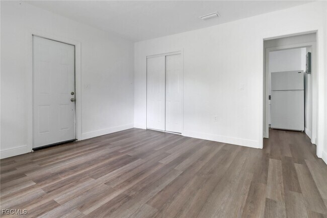 Foto del edificio - 4180 Sabal Ln