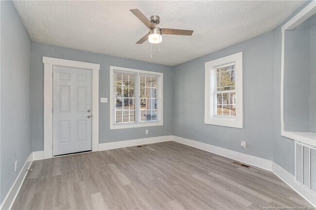 Building Photo - 1218 Boyer St