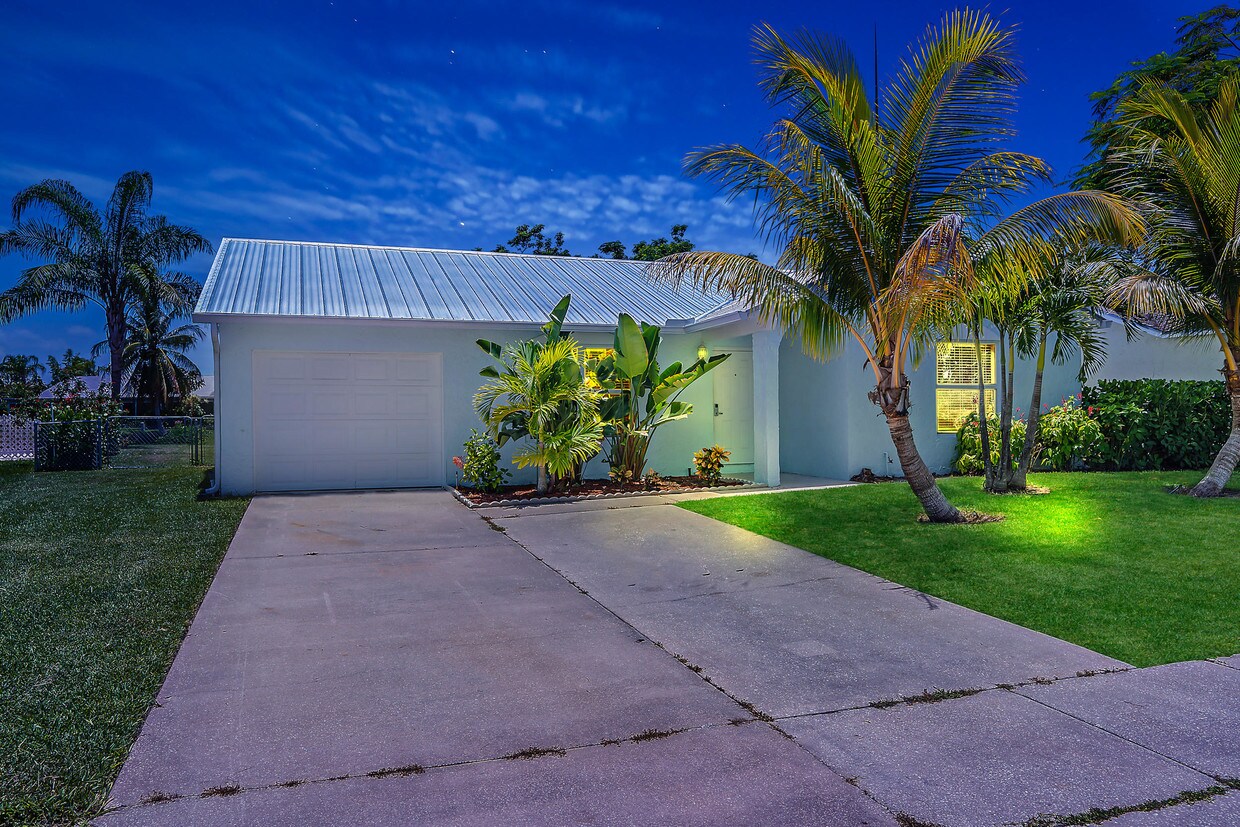 139 Lakeside Dr, Jupiter, FL 33458 House for Rent in Jupiter, FL