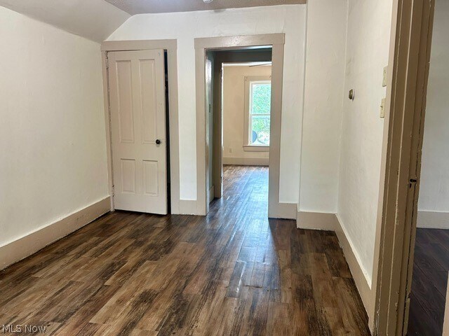 Foto del edificio - 649 W Hopocan Ave