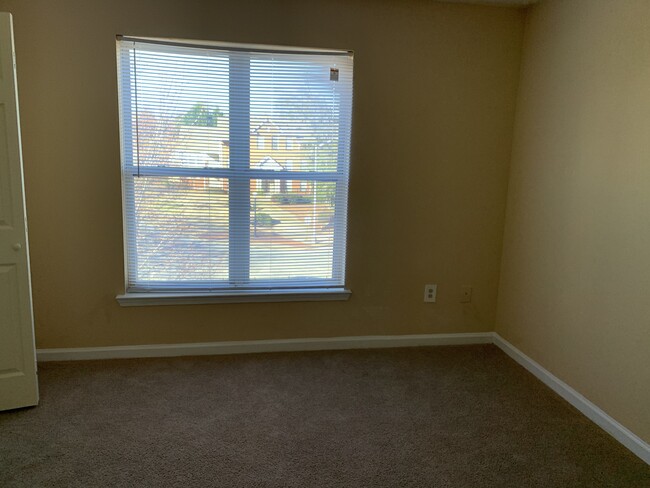Foto del edificio - 174 Moury Ave SW