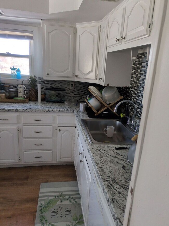 Foto del edificio - 729-731 Waverley St