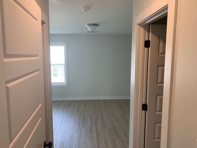 Building Photo - Northern Village