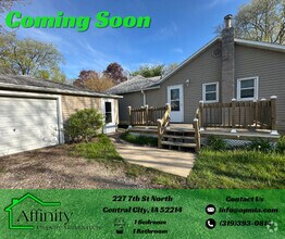 Building Photo - 227 7th St N
