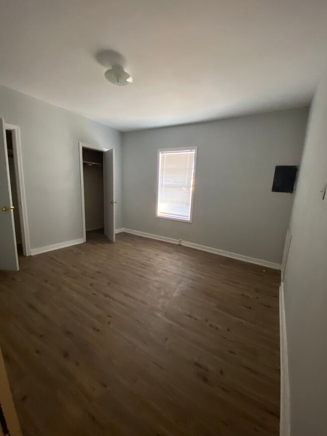 Building Photo - Remodeled 3 Bed, 1 Bath Home