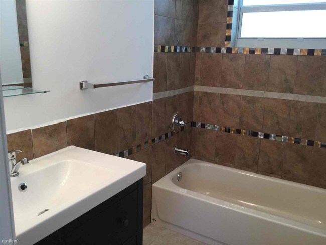 Foto del edificio - 3 br, 2 bath House - 2310 Sabal Palm Dr