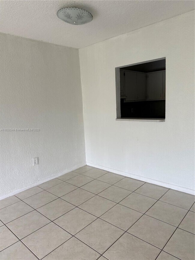 Foto del edificio - 13900 Lake Placid Ct