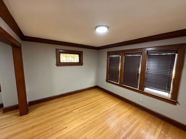 Foto del edificio - 936-938 S. 75th St. Duplex