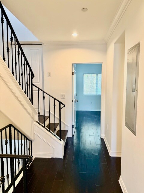 Foto principal - 917 N Sierra Bonita Ave