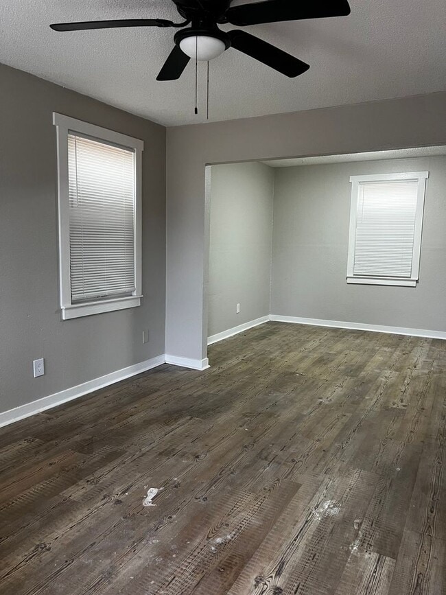 Building Photo - Charming 3BR Home – Open To Section 8