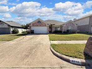 Building Photo - 6717 Smallwood Dr