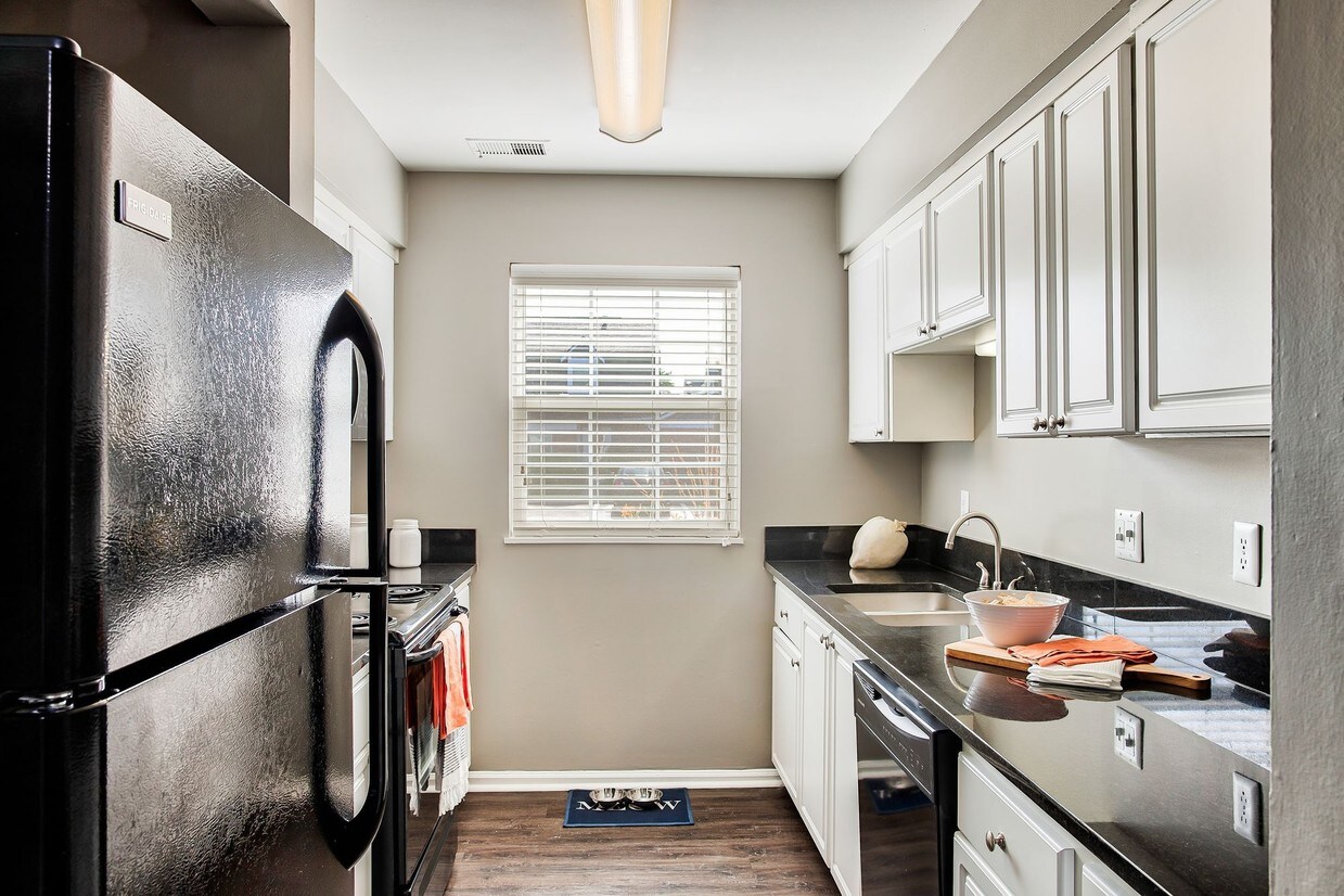 The Rail At 1380 Apartments Zionsville In Apartments Com