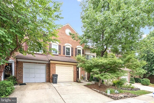 Foto del edificio - 5875 Woodfield Estates Dr
