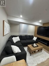 Building Photo - 925 Cobb Ct