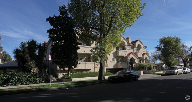 Building Photo - 7236 Amigo Ave
