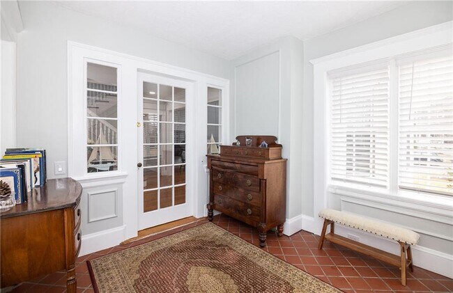 Building Photo - 1362 Narragansett Blvd