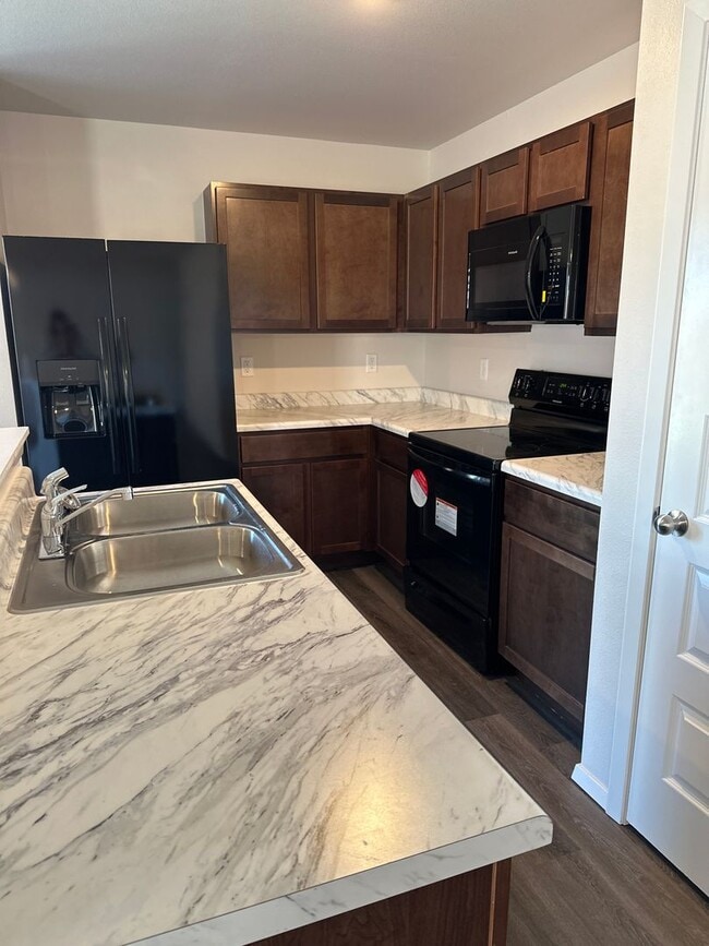Foto del edificio - *Pre-leasing* Three Bedroom | Two Bath Hom...